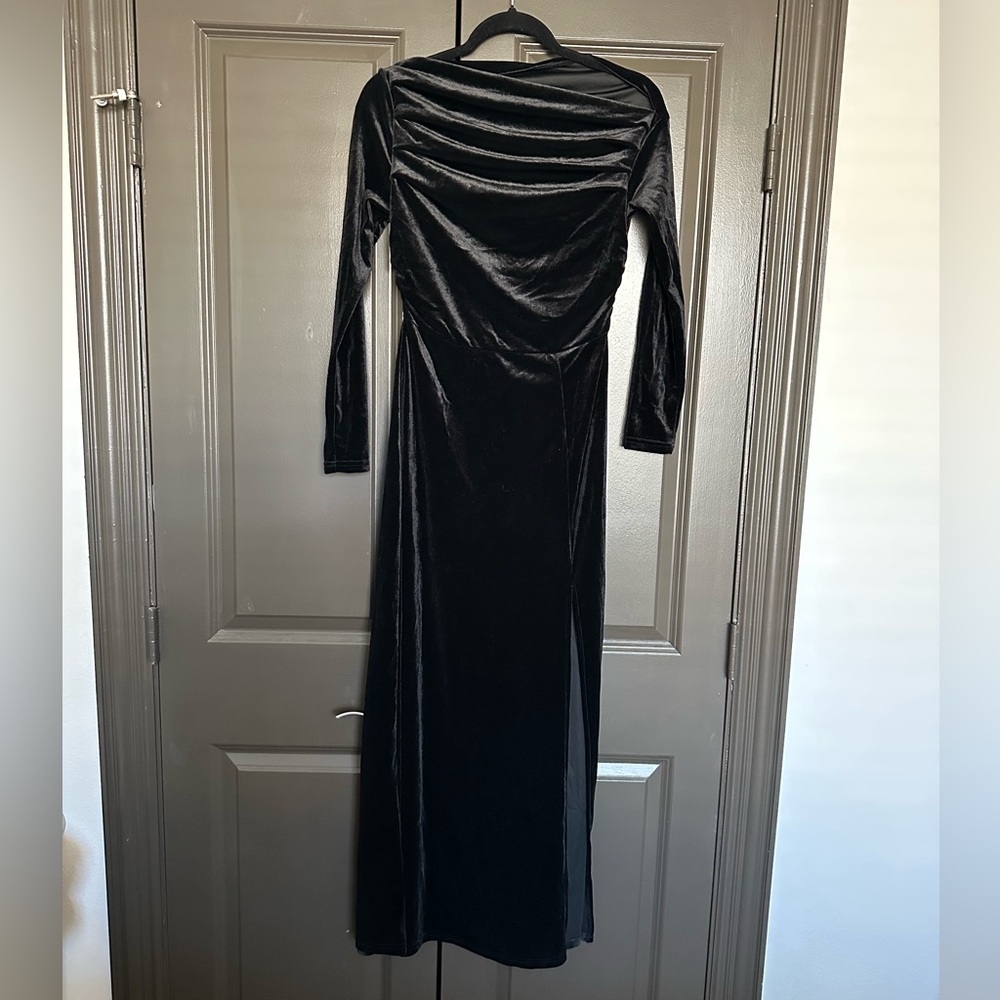 SHEIN Belle Black Velvet Long Sleeve Maxi Dress — Size S — New With Tags